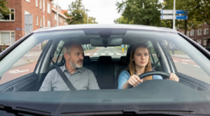 Praktijkexamen auto tips voor een succesvolle rit in Eindhoven, met focus op veilig rijden.